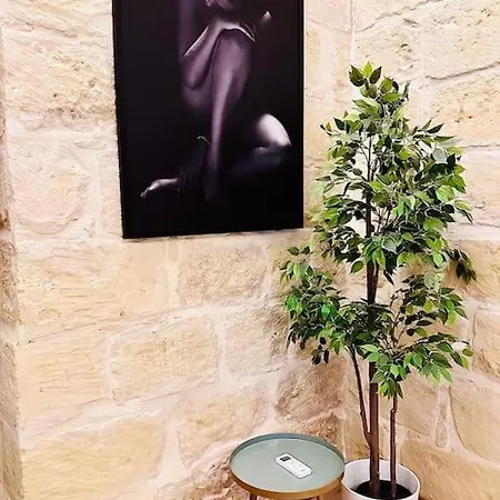 Town House 91 Victoria